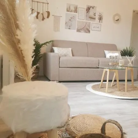 Le Bohemien *studio 30m²*wifi*parking Prive*calme * Lourdes